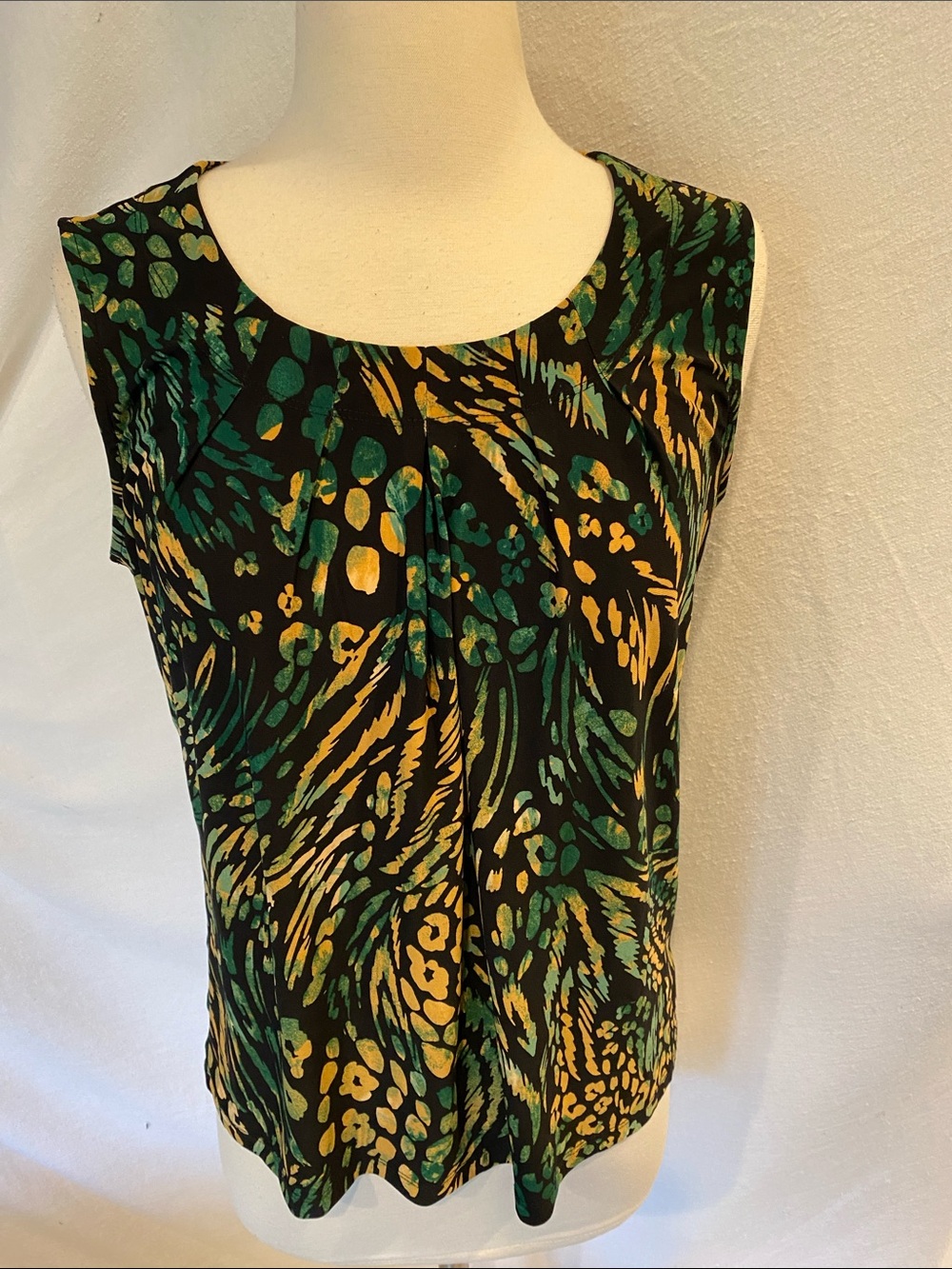 Evan Picone black label sleeveless top, NWOT